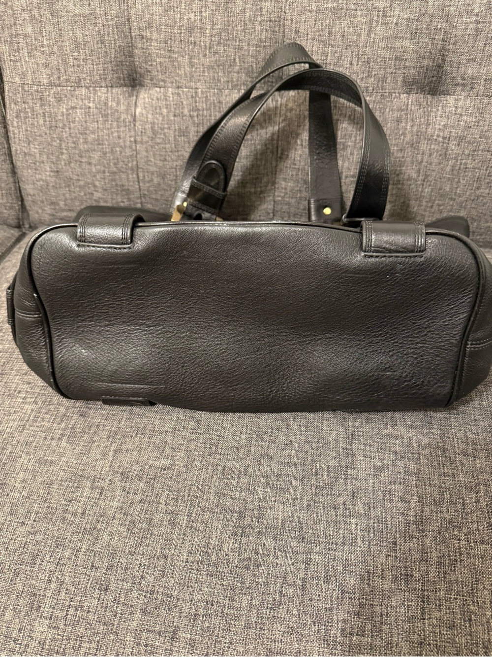 Michael Kors Black Leather Shoulder Bag with Gold Hardware - Picture 3 of 4